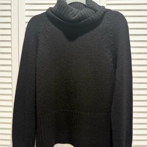 100% Cashmere Black Turtleneck Sweater - L
